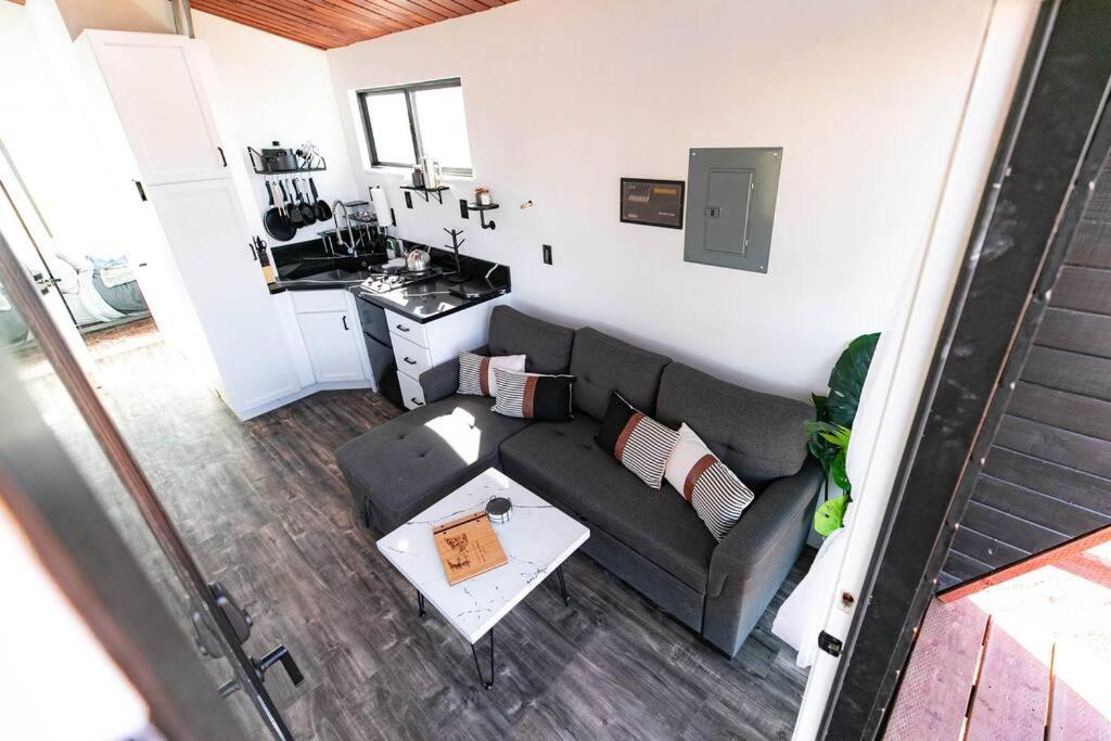Grand Canyon Stargazing Off-Grid Tiny Home Valle ภายนอก รูปภาพ